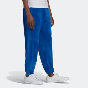 Adidas Jeremy Scott Velour Pants - so cozy and fresh!